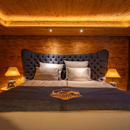 Timberjacks Hotel